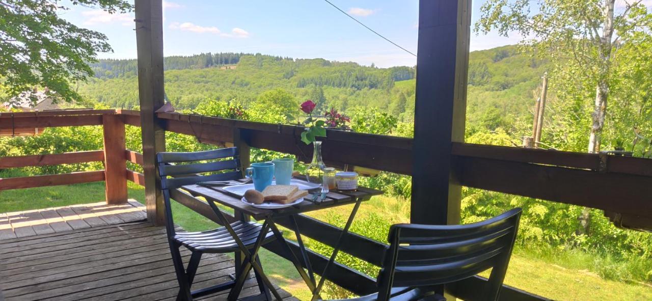 Chalet Deux Chambres Au Calme Saint-Brisson エクステリア 写真