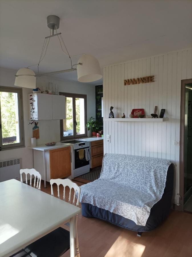 Chalet Deux Chambres Au Calme Saint-Brisson エクステリア 写真